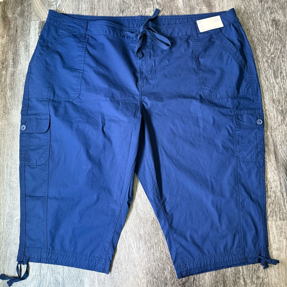 NEW St. John's Bay Cargo Capri Pants Navy Blue Mid Rise Plus Sz 28W Mid Rise NWT